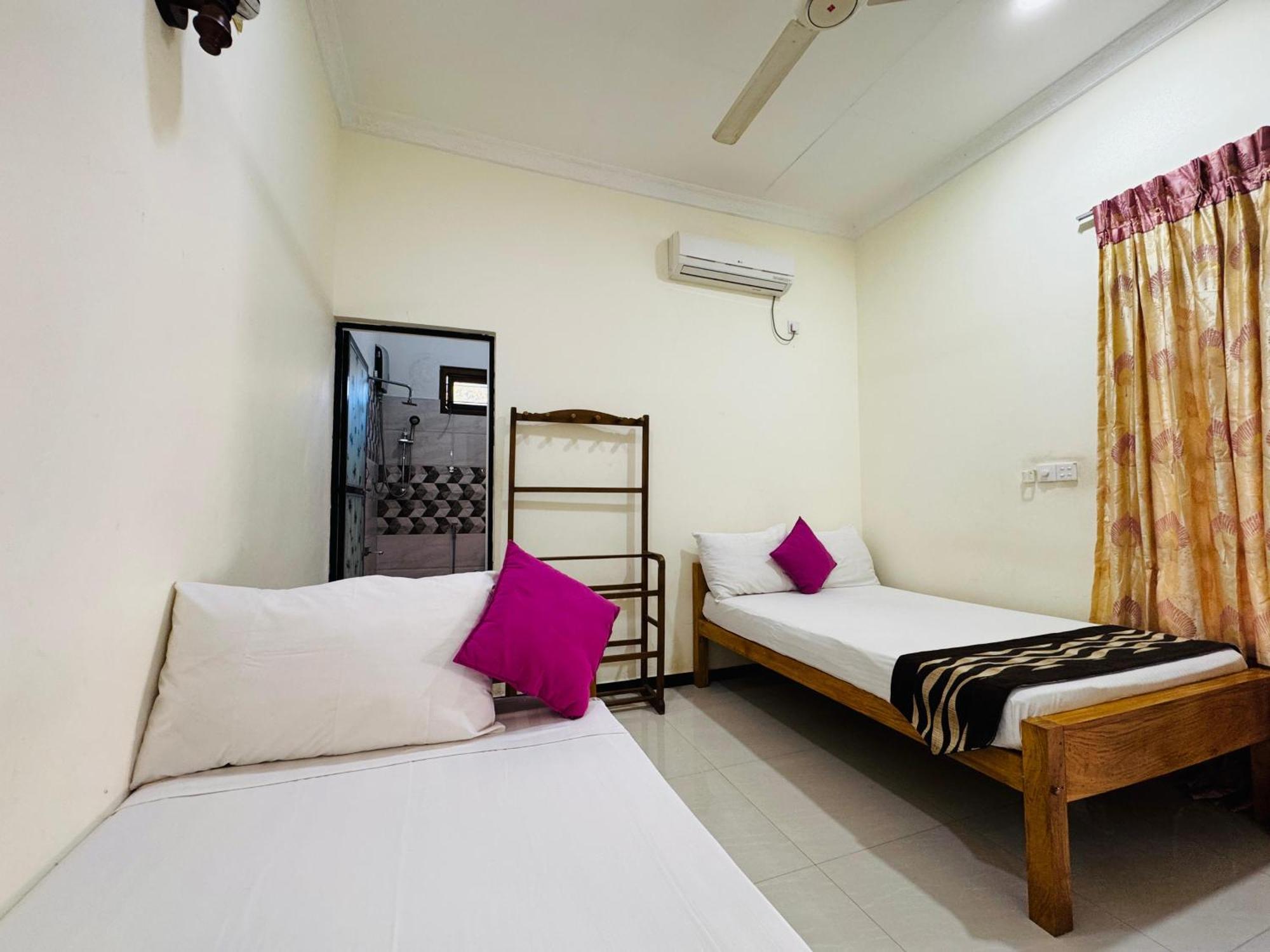 Aa Inn Trincomalee Cameră foto