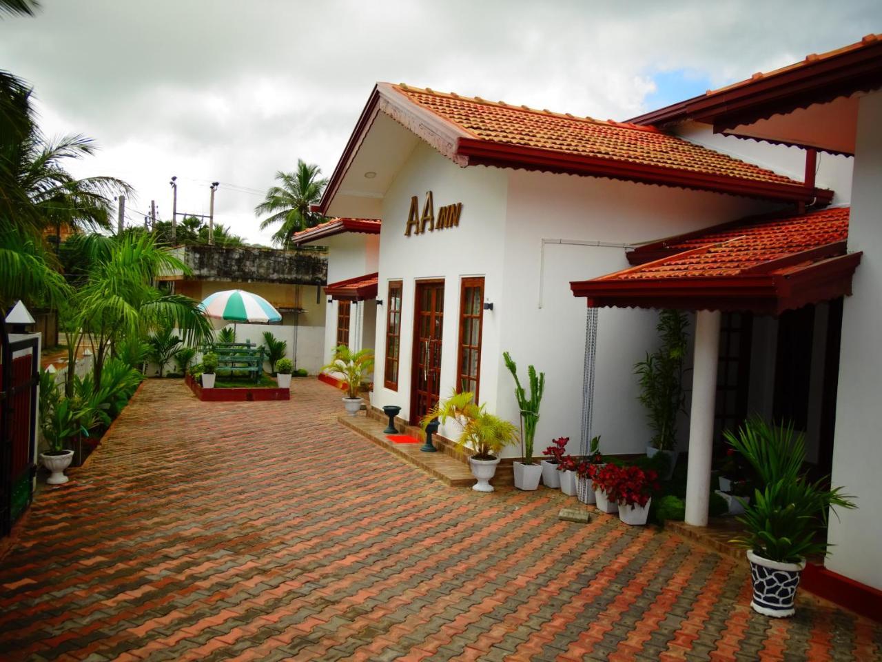 Aa Inn Trincomalee Exterior foto