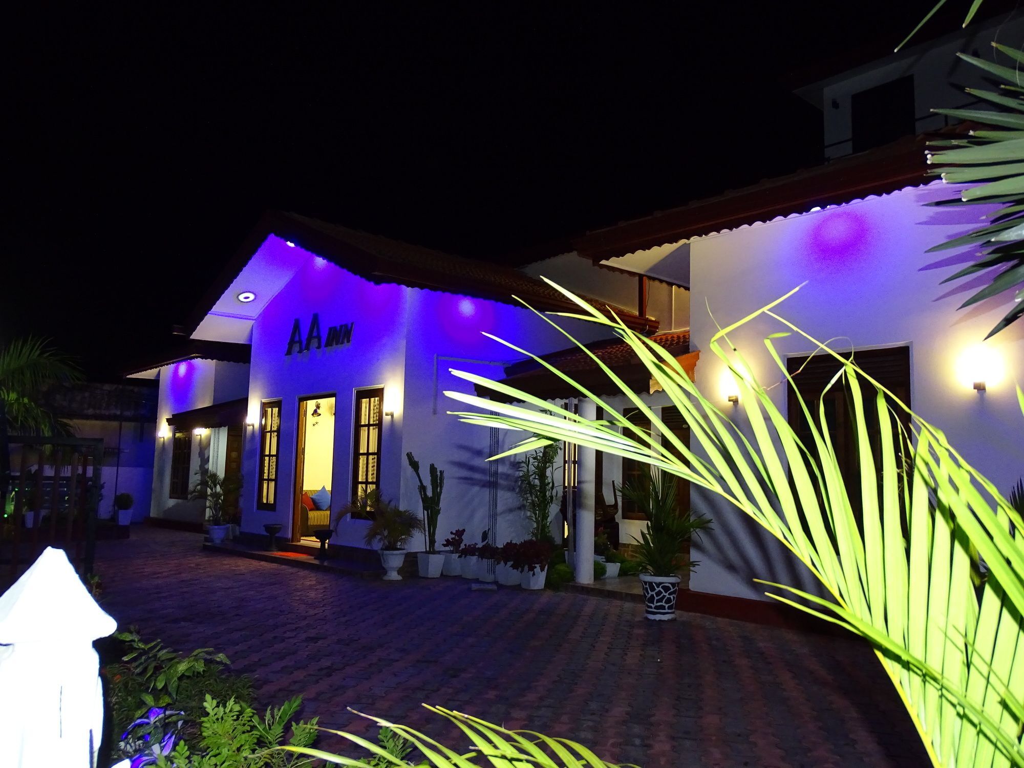 Aa Inn Trincomalee Exterior foto