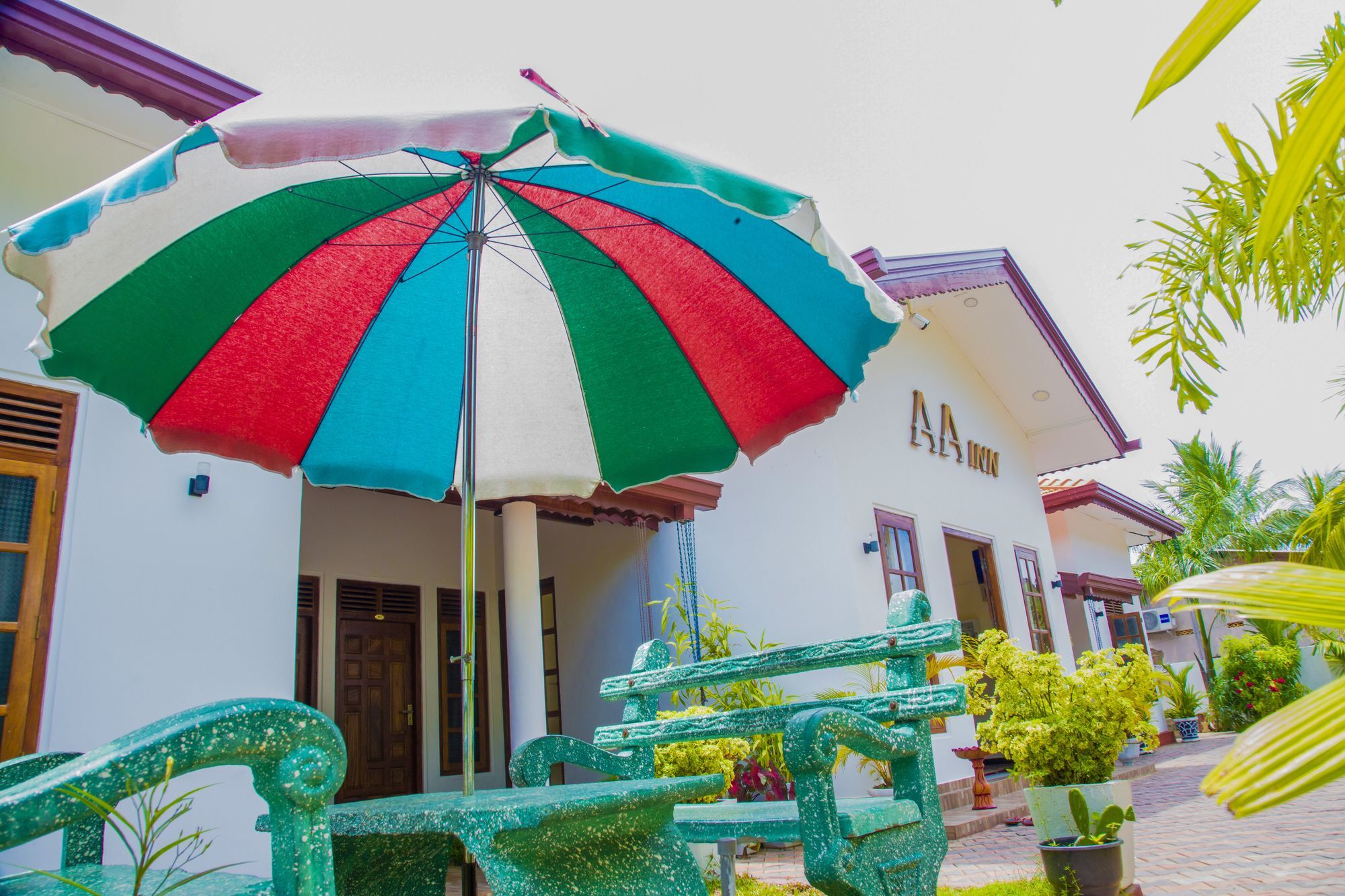Aa Inn Trincomalee Exterior foto