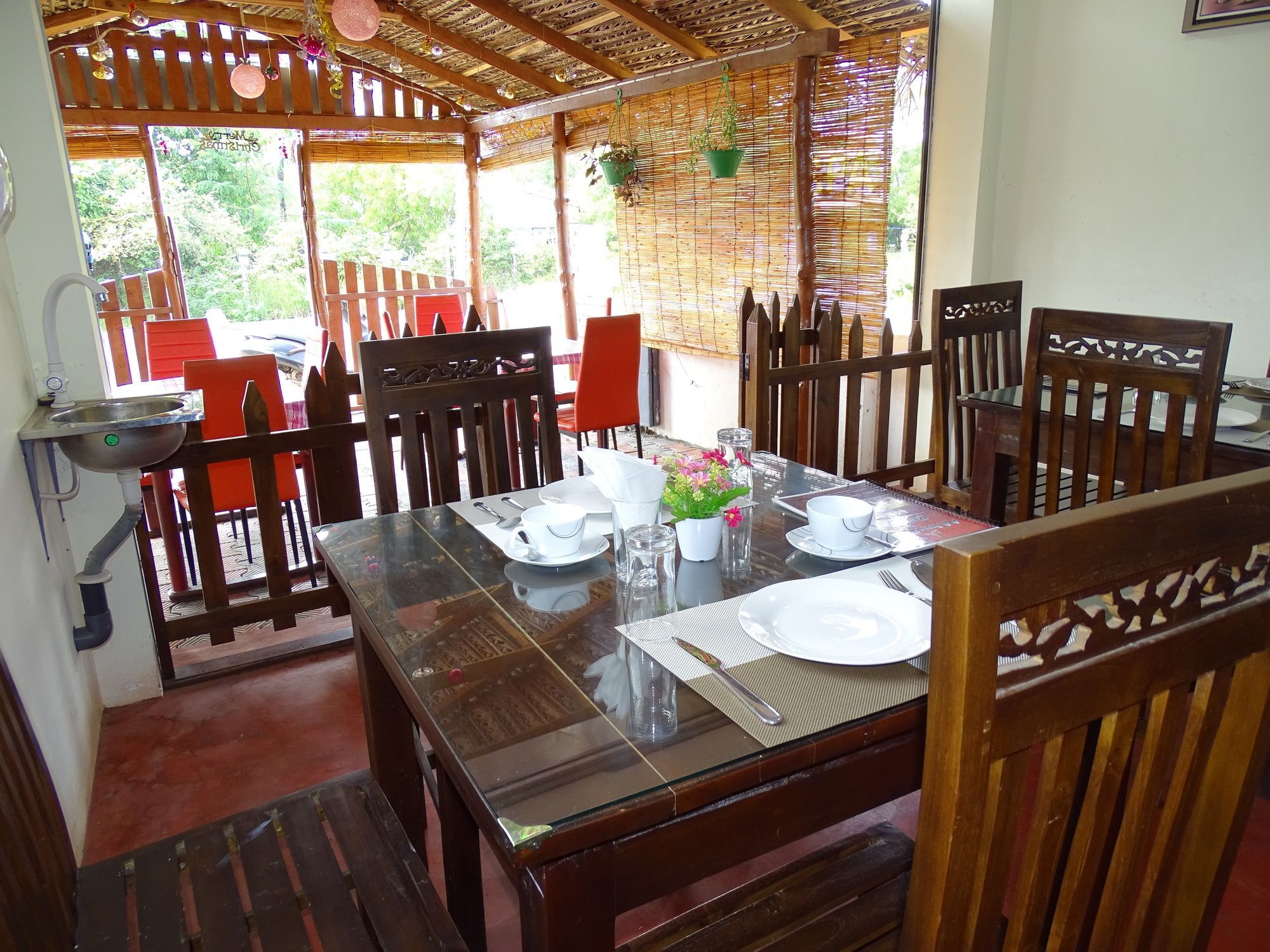 Aa Inn Trincomalee Exterior foto